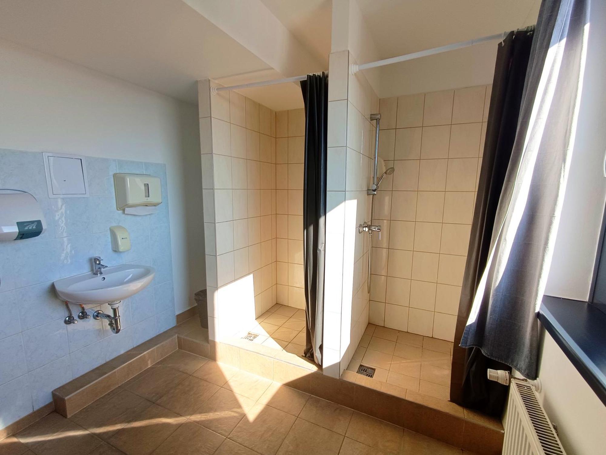 Famulus Kollegium Hostel Дьор Екстериор снимка