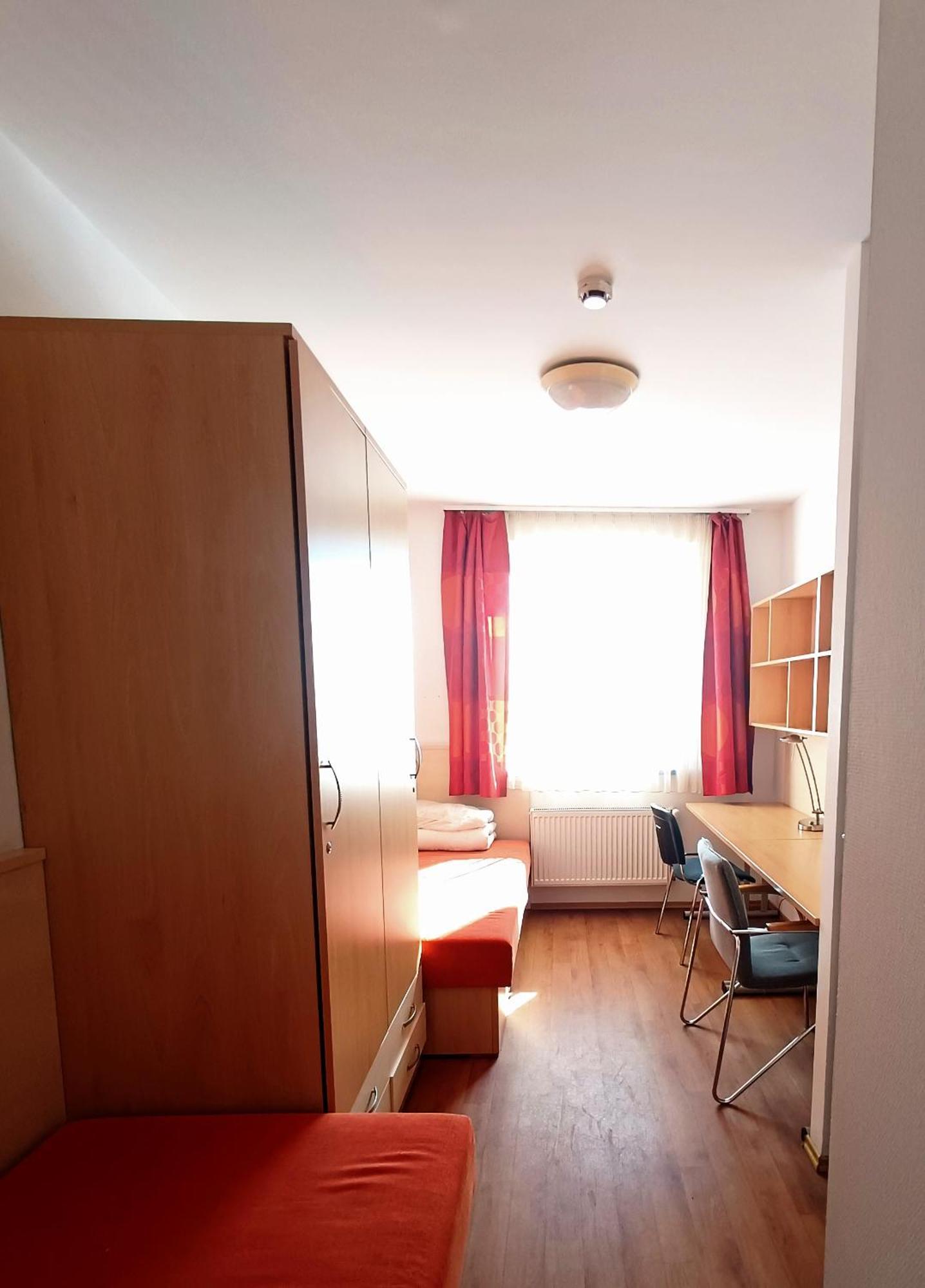 Famulus Kollegium Hostel Дьор Екстериор снимка