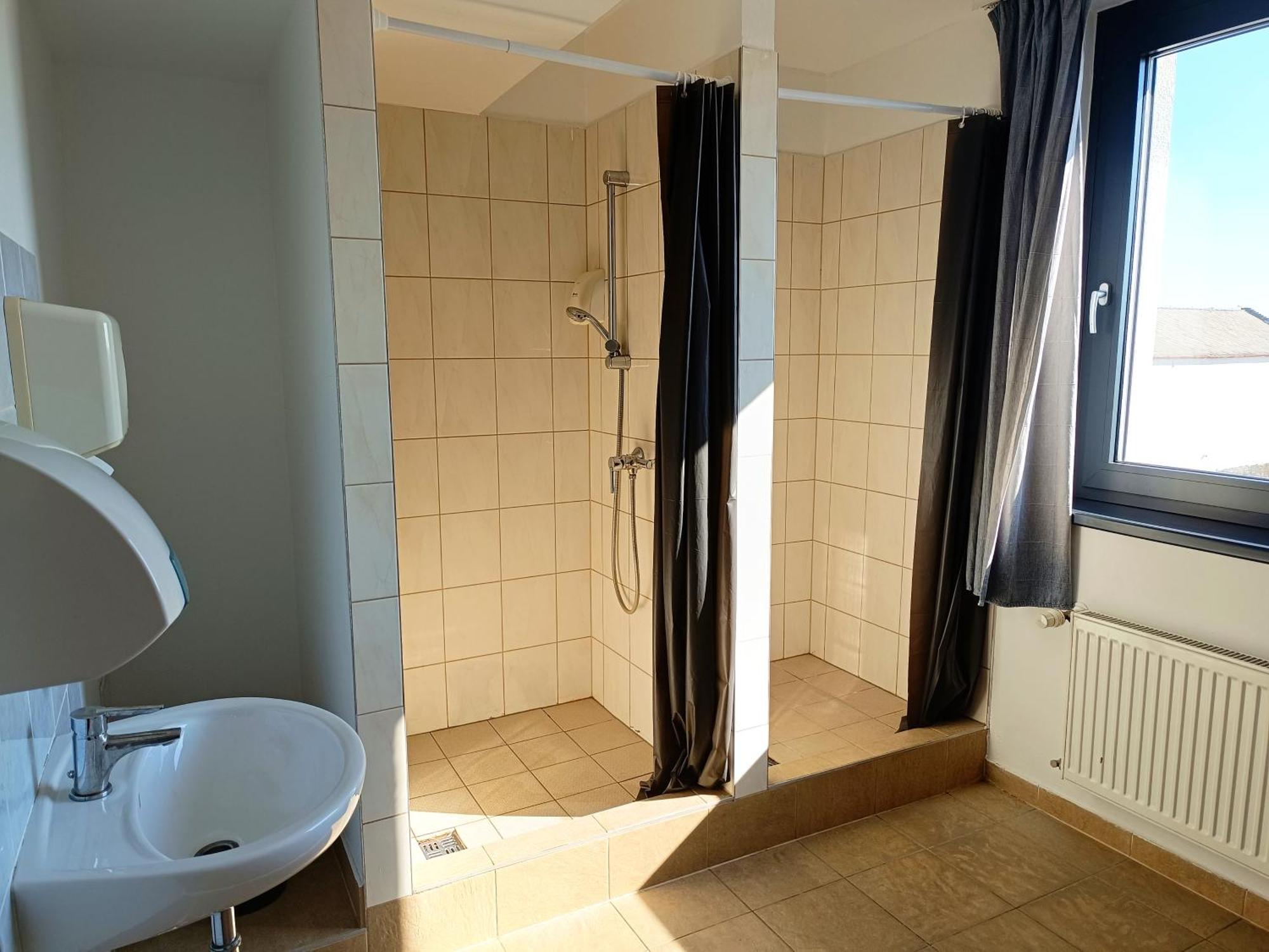 Famulus Kollegium Hostel Дьор Екстериор снимка